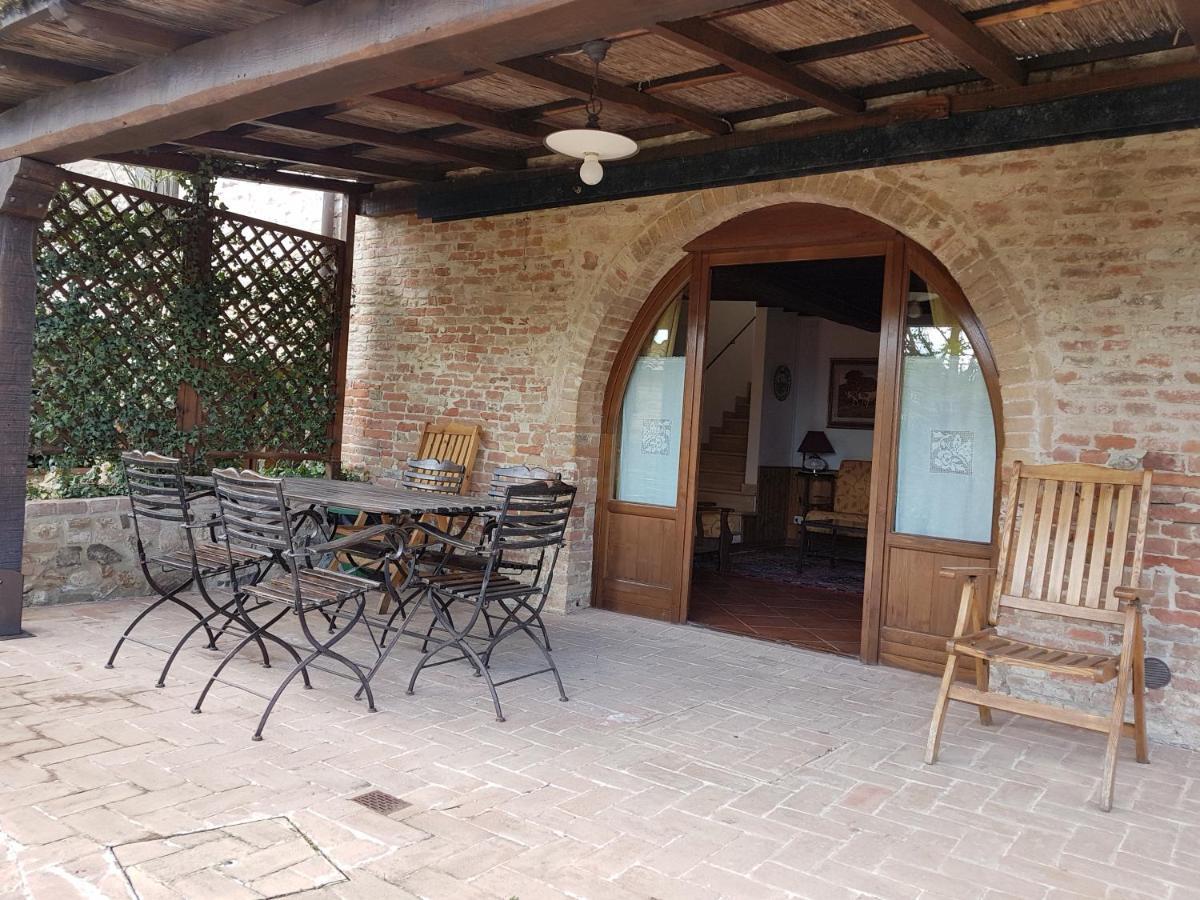 Agriturismo Il Poggiarello Siena Esterno foto